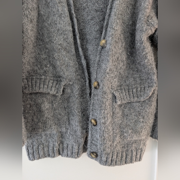 *Sale*Zara Cardigan. Size Small. - Picture 2 of 5